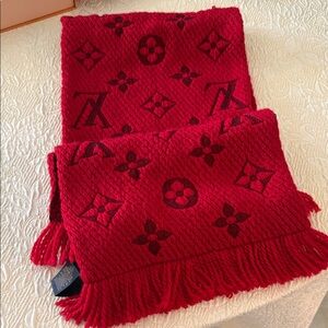 Louis Vuitton Red Knit Scarf